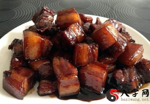 梦见<font color='red'>吃饭</font>吃肉